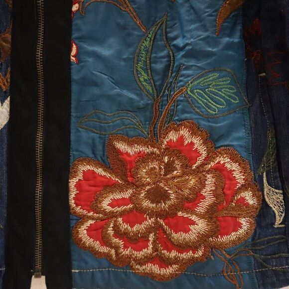 Chico's Women's Sz 2 (L/12) Multi Floral Embroidered Lined Denim Jacket $159 - Picture 5 of 15